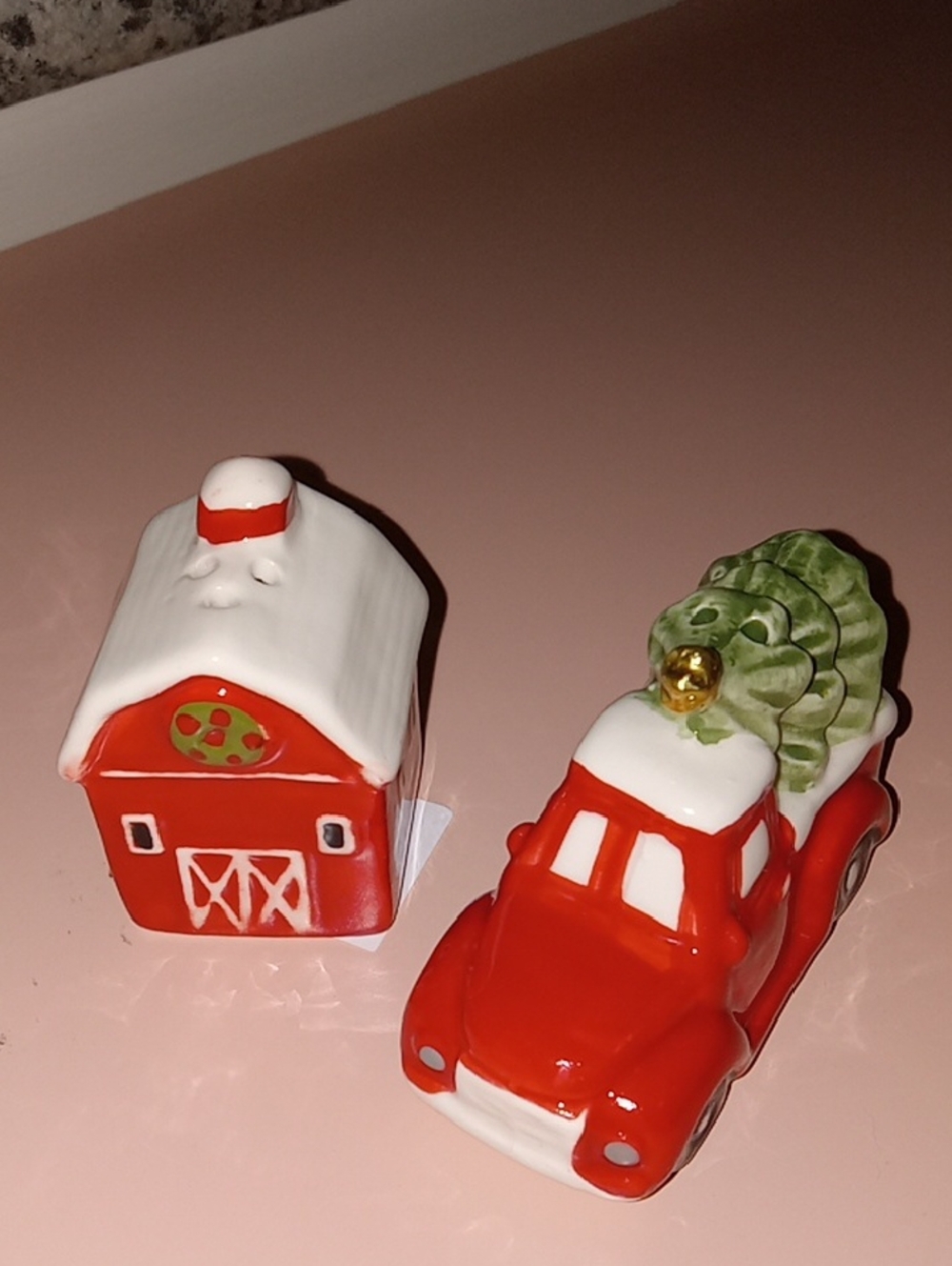 Christmas Truck & Barn Salt And Pepper Set